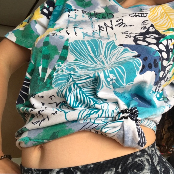 ALIA cottagecore trendy graphic/floral/printed tee - Picture 3 of 6